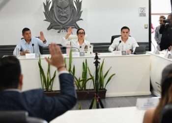 Cabildo de Gómez Palacio aprueba nueva fecha para primer informe de Betzabé Martínez