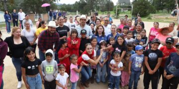 Llevan apoyo alimentario y aves de postura a cinco comunidades del municipio de Durango; Marisol Rosso resalta la importancia de atender a todos los duranguenses