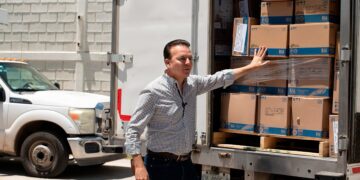 Llegan medicamentos e insumos a hospitales y centros de salud de diferentes regiones de Durango