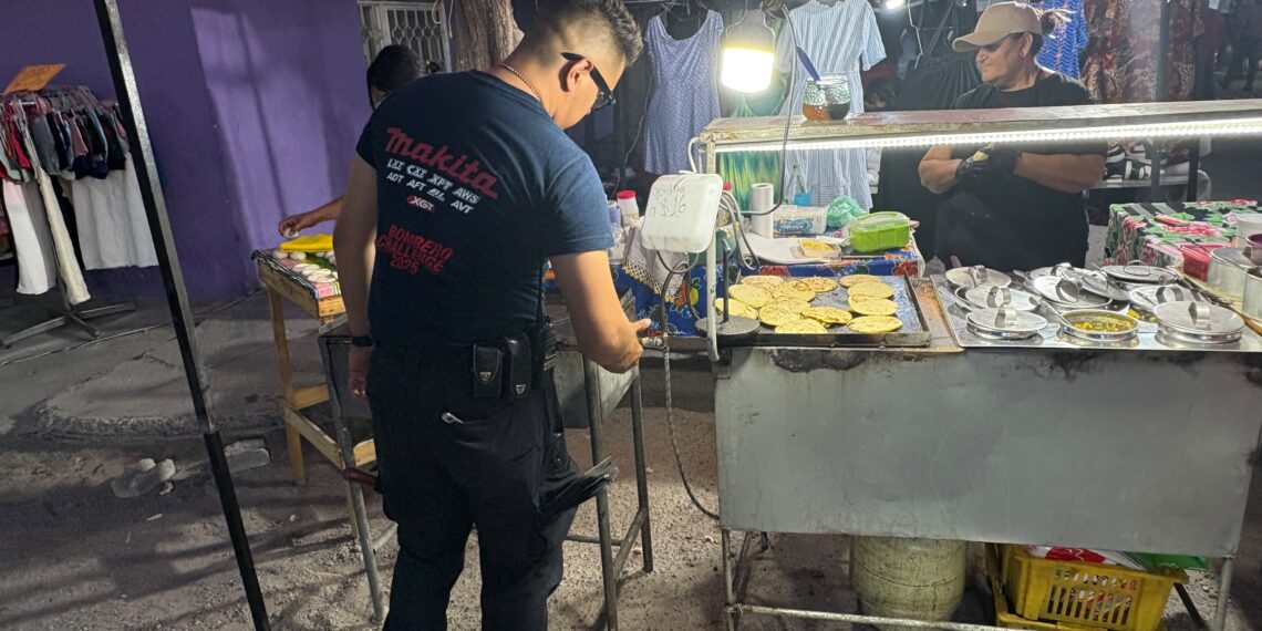 Gobierno de Betzabé Martínez refuerza operativos preventivos en tianguis de Gómez Palacio