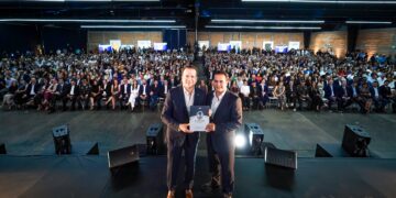 Avanza Durango por el buen camino; presenta Toño Ochoa 4 años de resultados