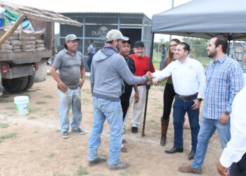 Cumple Toño Ochoa compromiso con Praxedis G. Guerrero y mejora espacios deportivos