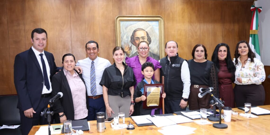Reconoce Congreso a Ethan Salazar por  coronarse campeón mundial en Corea del Sur