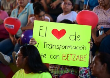 De frente al pueblo, Betzabé Martínez informa en las colonias los resultados de su Primer Año de Gobierno