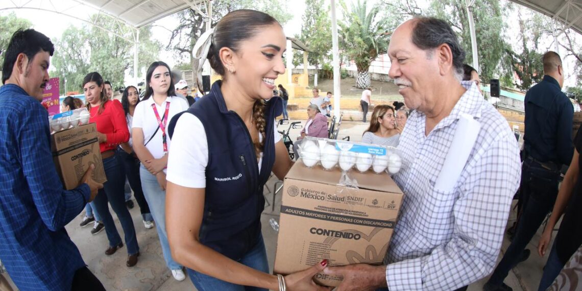 Anuncia Marisol Rosso cobertura estatal de paquetes de pollitas; lleva Ruta de la Salud y paquetes alimentarios a San Juan del Río