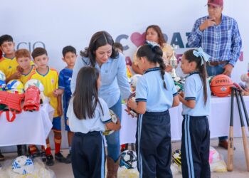 Lleva Betzabé Martínez impulso al deporte hasta las comunidades rurales