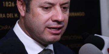 Reconocen resultados de Esteban en favor de las familias duranguenses .