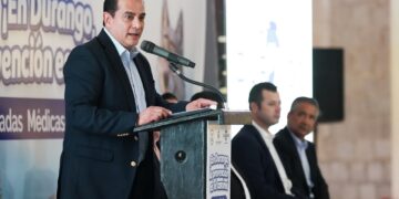 Atiende Toño Ochoa la salud de los más pequeños de la gran familia