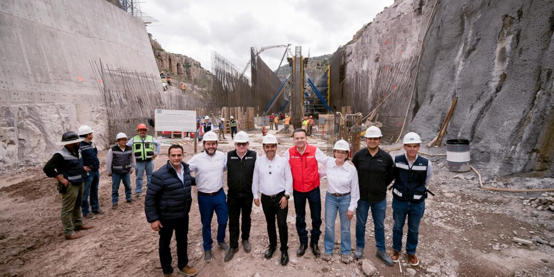 Presa Tunal II dará agua para vivienda, industria y campo durante los próximos 50 años; supervisa Esteban Villegas avances junto a Efraín Morales
