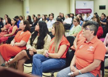 Más atención humana y especializada para las mujeres duranguenses: Toño Ochoa