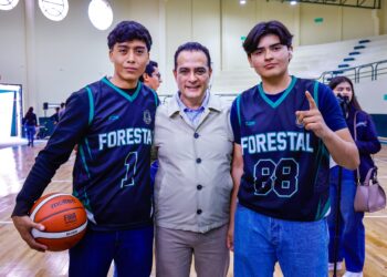 Toño Ochoa cumple con el Presupuesto Participativo, entrega gimnasio del COBAED y abre nueva convocatoria