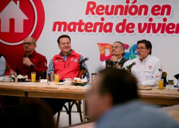 Anuncia el Gobernador Esteban plan de vivienda para que 31 mil familias tengan casa propia en Durango