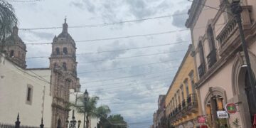Buscan homologar anuncios en el Centro Histórico