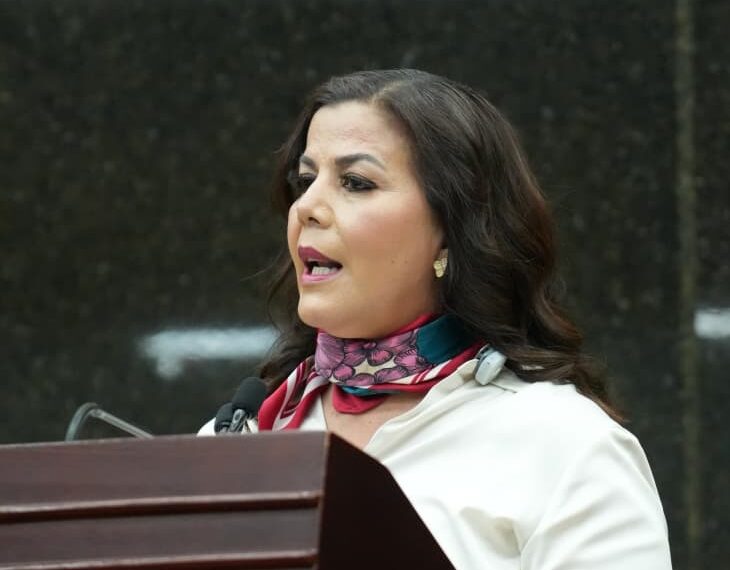 Plantea Verónica González atención integral del cáncer de mama y cervicouterino.