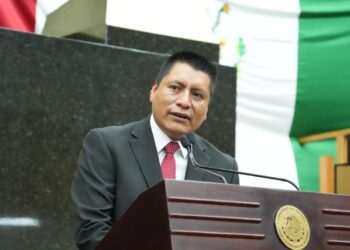 Pide Iván Soto certeza jurídica para docentes sin vulnerar derechos de estudiantes.