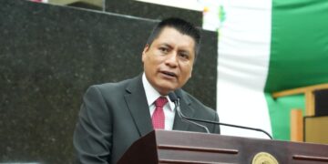 Pide Iván Soto certeza jurídica para docentes sin vulnerar derechos de estudiantes.