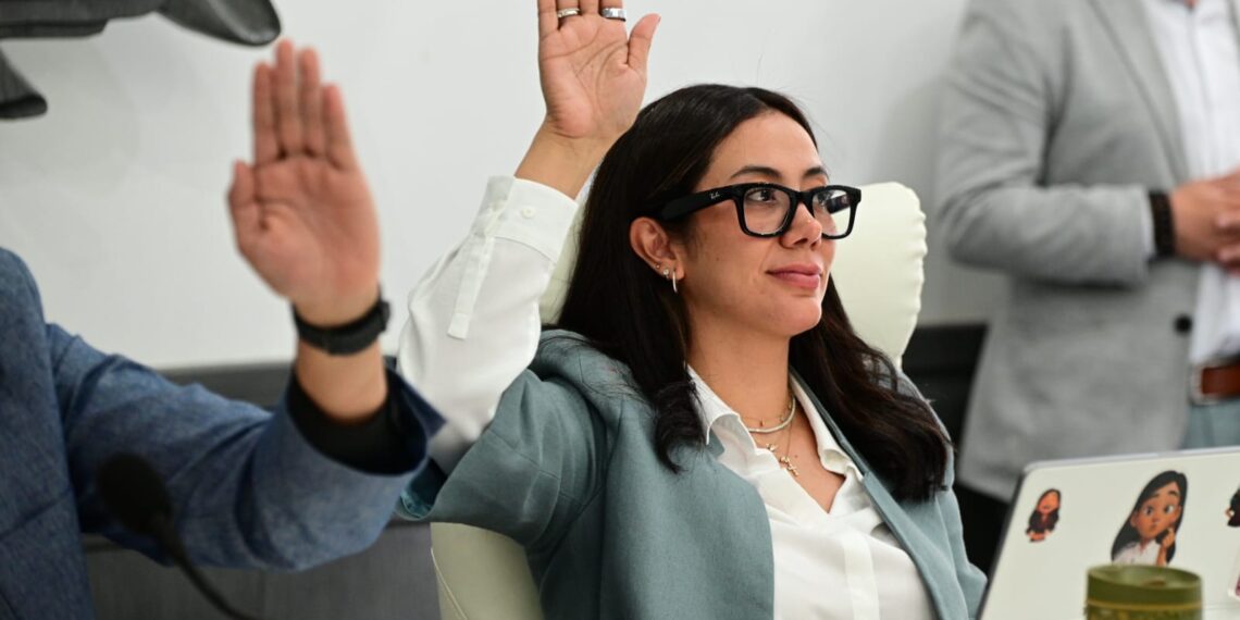 Sin nuevos impuestos y con prioridad en en infraestructura y servicios; Aprueba Cabildo propuesta de Ley de Ingresos de Betzabé Martínez